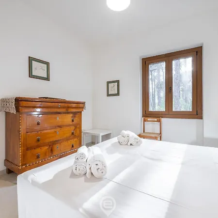 Seaside Pineta Retreat